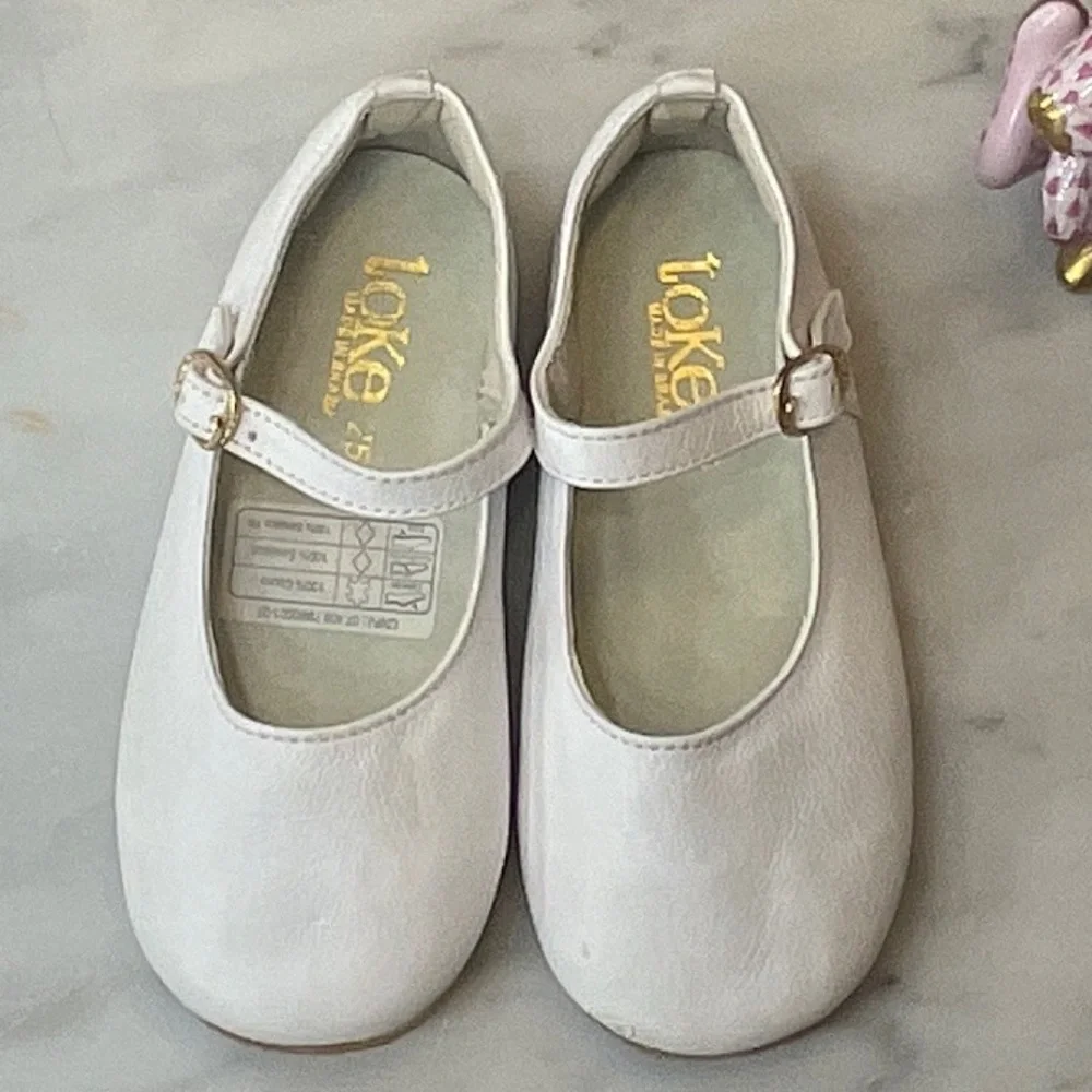 Sweet Classic Toke Leather White Mary Jane Shoes Size EU25/8.5 Toddler